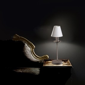 Lampe de table classique...