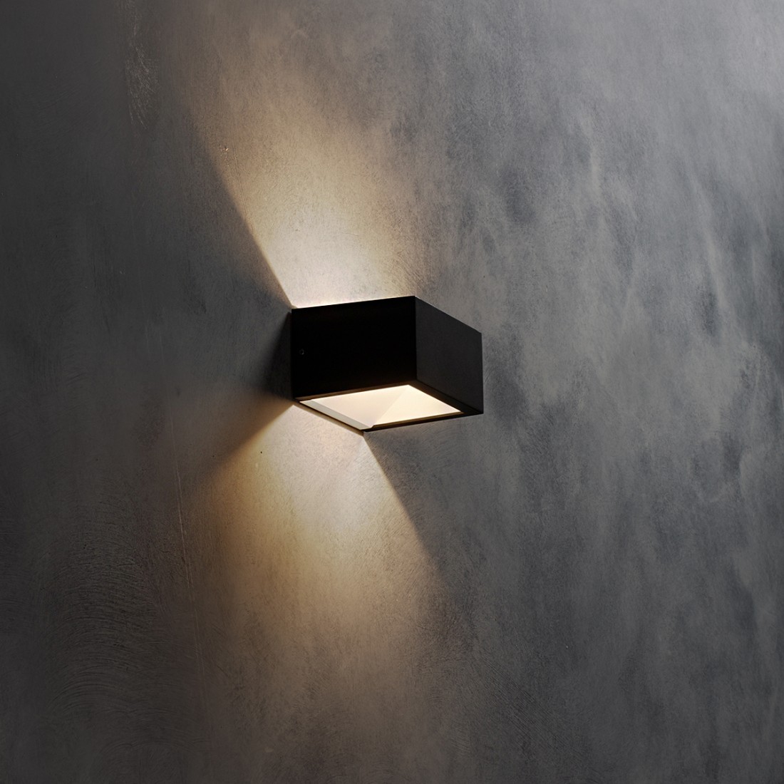 Applique murale anthracite Gea Led GES1150 IP54 LED blanche dynamique
