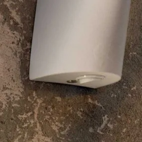 Bras réglable pour table de chevet en caoutchouc blanc ou noir avec led 3w.