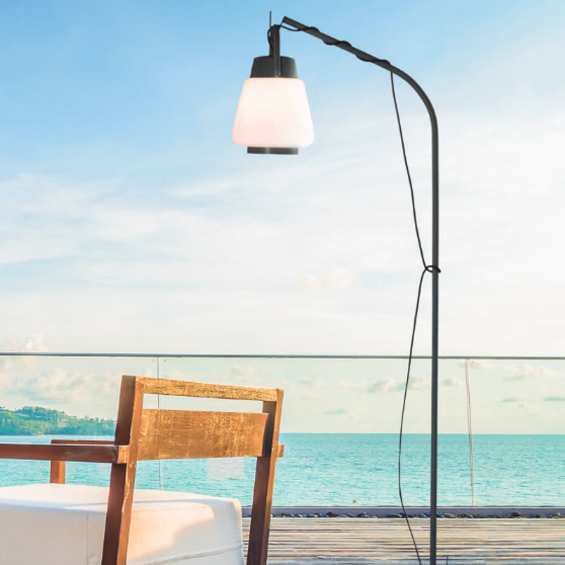 Lampadaire extérieur bras Mantra KINKE'