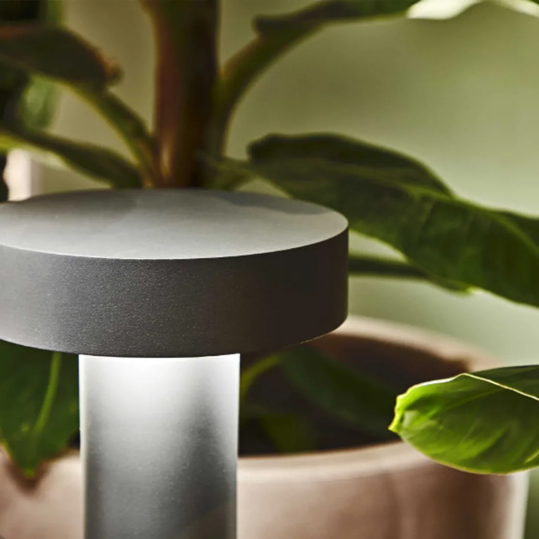 Lanterne de jardin moderne, lumière vers le bas, led G9.