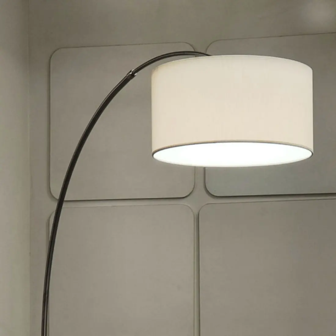 Lámpara de pie de arco clásico Illuminando CILINDRO BOING P 43 E27 LED