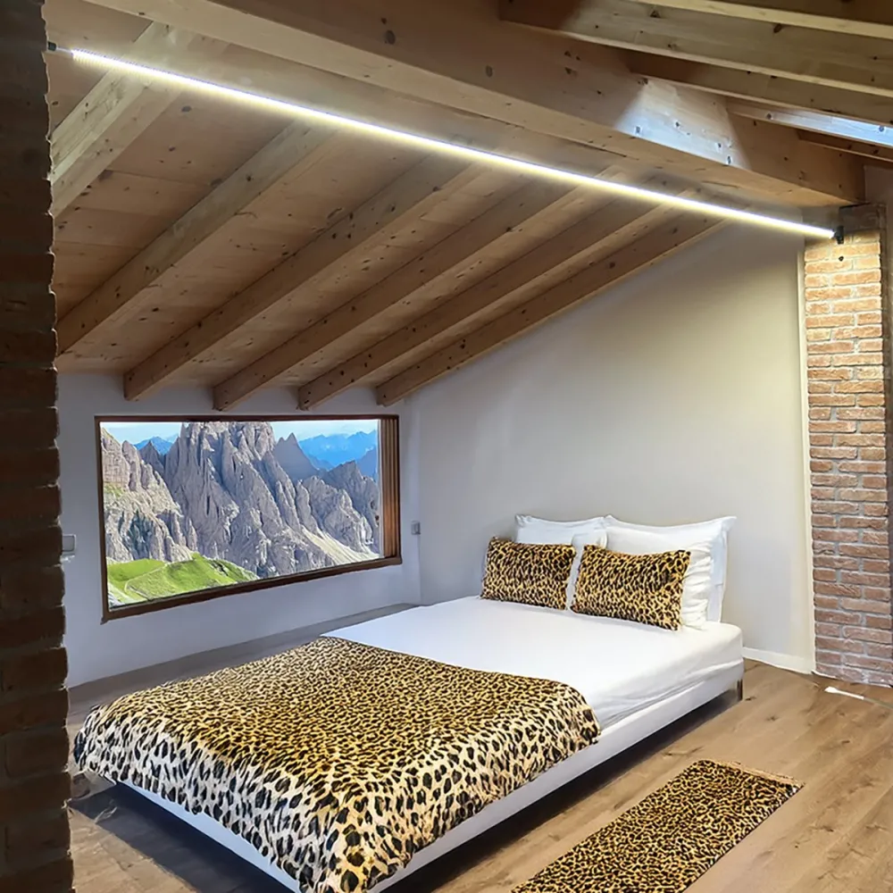 Bande LED flexible FREEDOM 360 de Redo Group