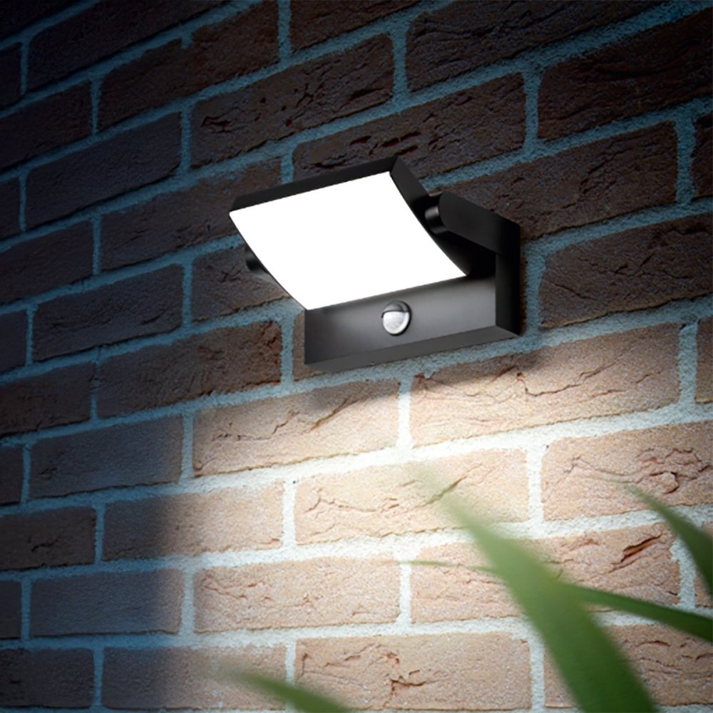 Aplique de pared exterior moderno Ideal Lux SWIPE con sensor crepuscular y sensor de movimiento