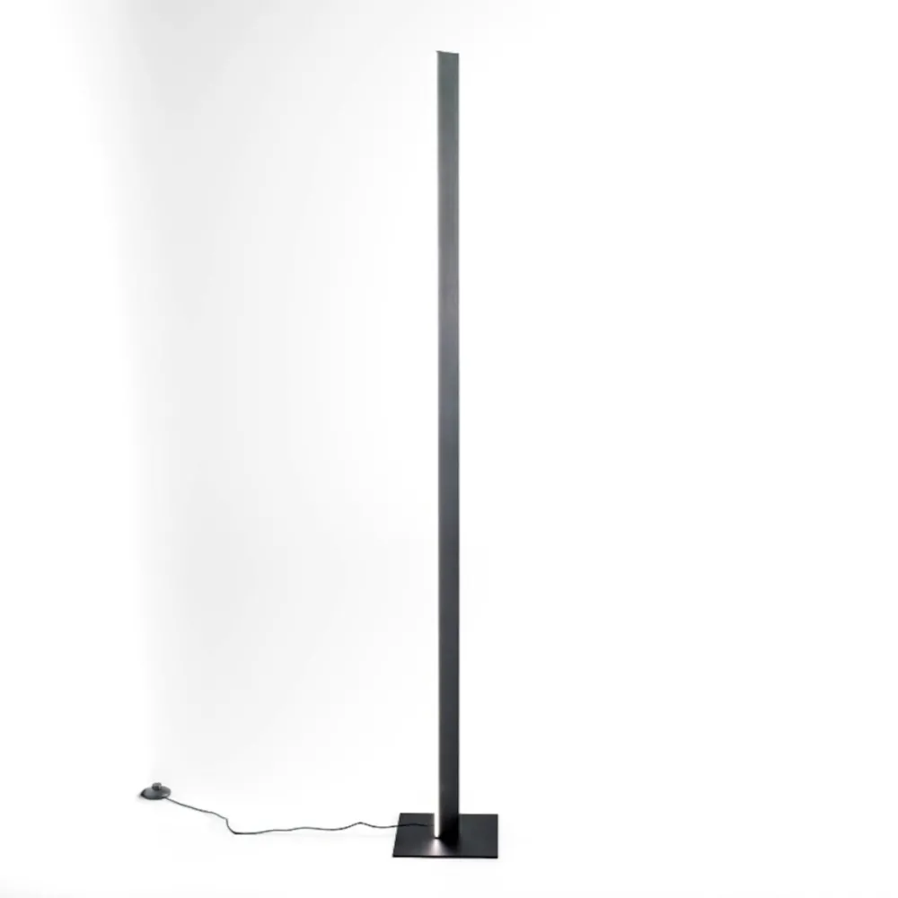 Lampadaire moderne Gea Luce EARTHA PT N LED