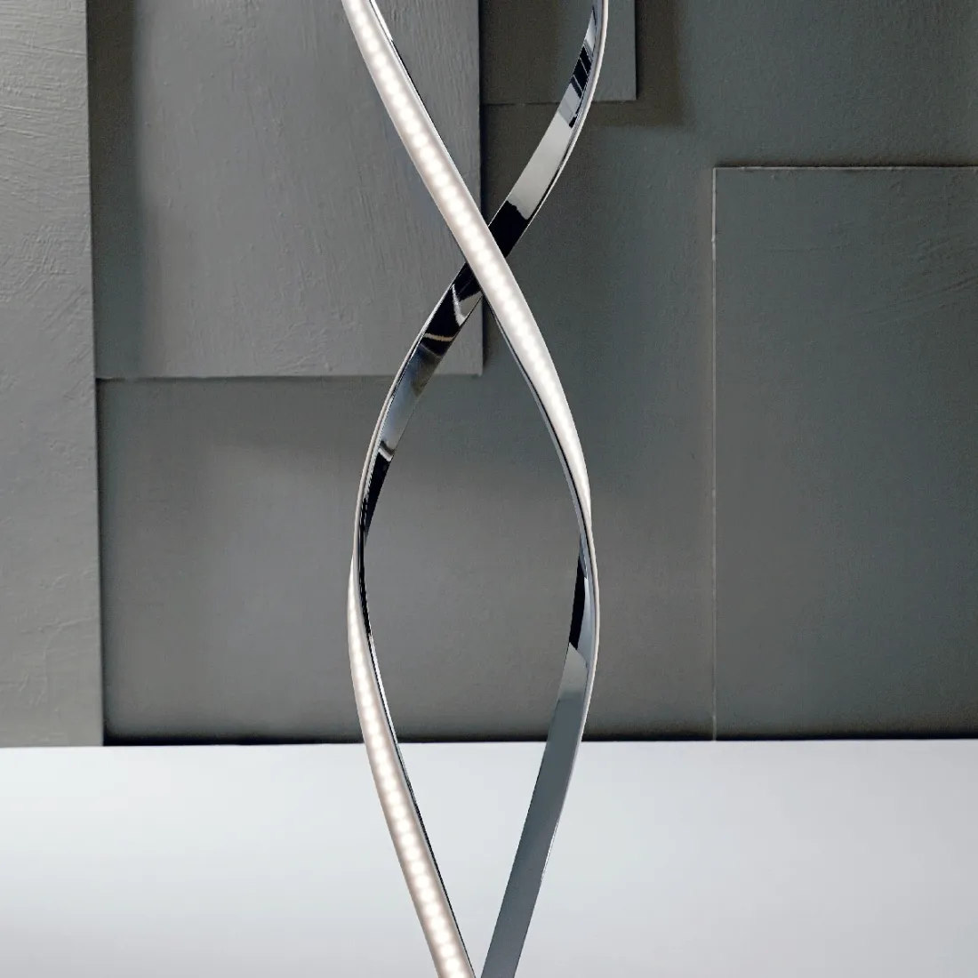 Piantana NEBULA TE 2 Illuminando