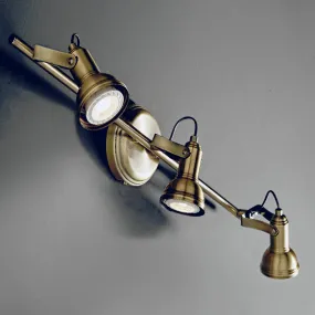 Spot OLD 3 Illuminando