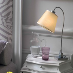 Moderne klassische LED-Lampe SOFT LU Illuminando für Innenräume