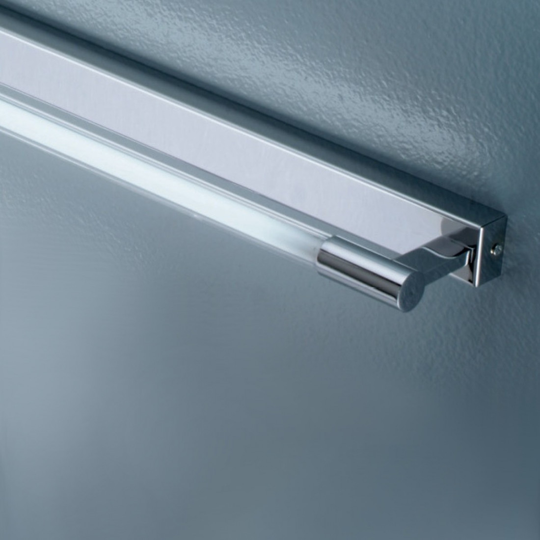 Plafoniera IL-FILA T5 24W NEON 66CM  moderna lampada parete soffitto plexiglass interno