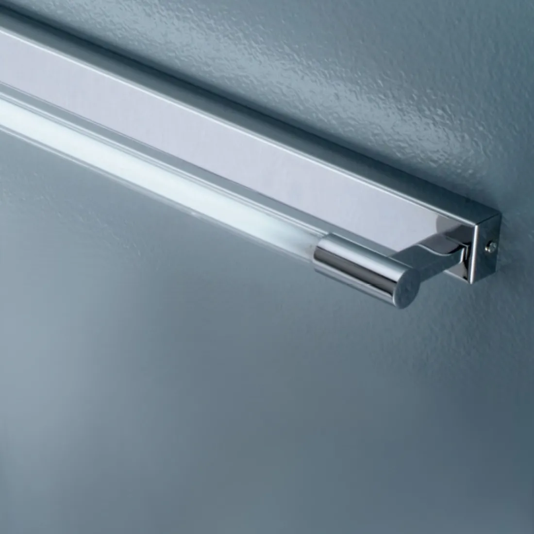 Plafoniera IL-FILA T5 24W NEON 66CM  moderna lampada parete soffitto plexiglass interno