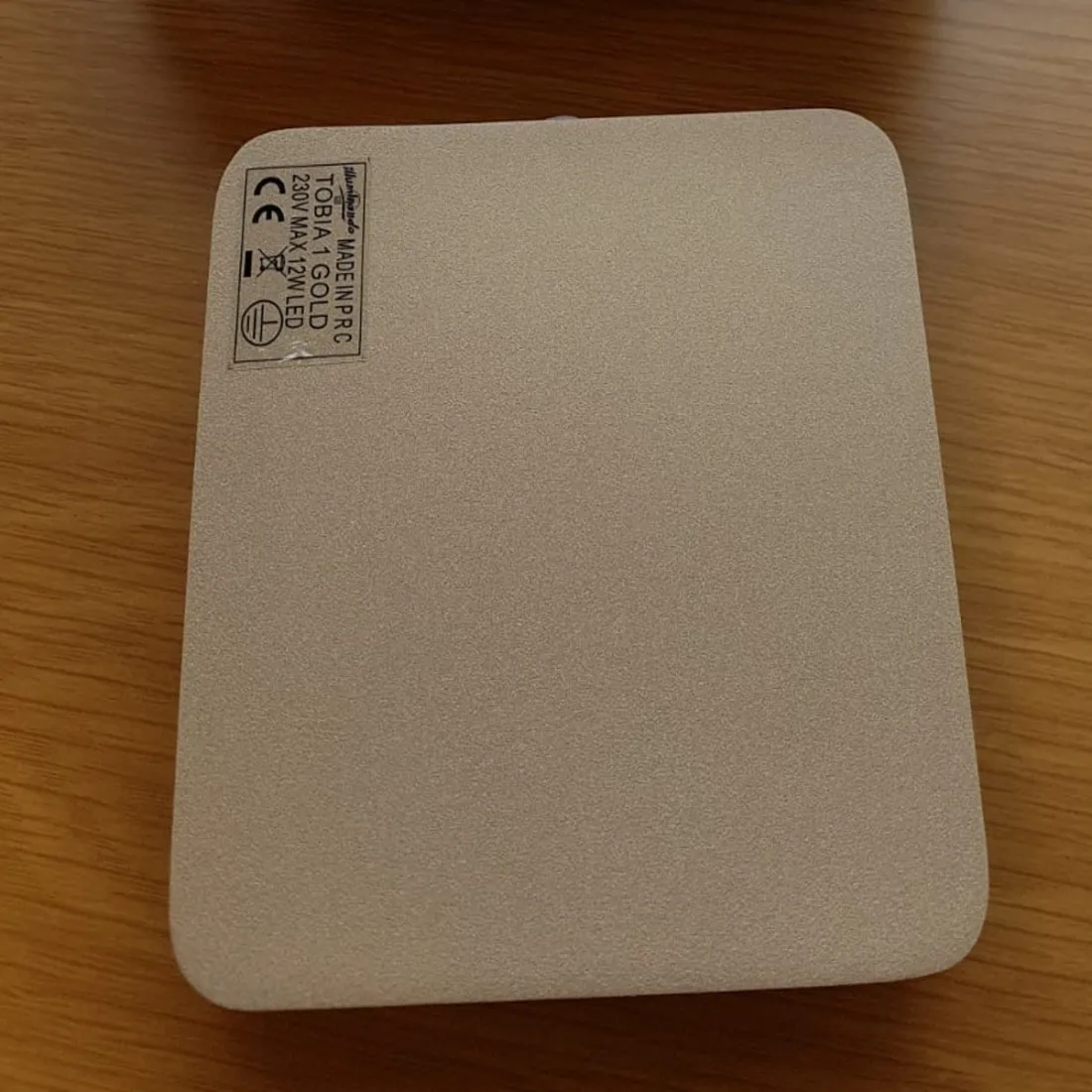 Applique TOBIA 1 Illuminando