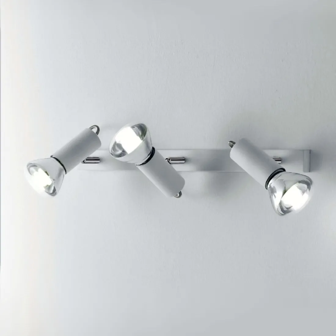 Binario MAGNUM 3 LED Illuminando