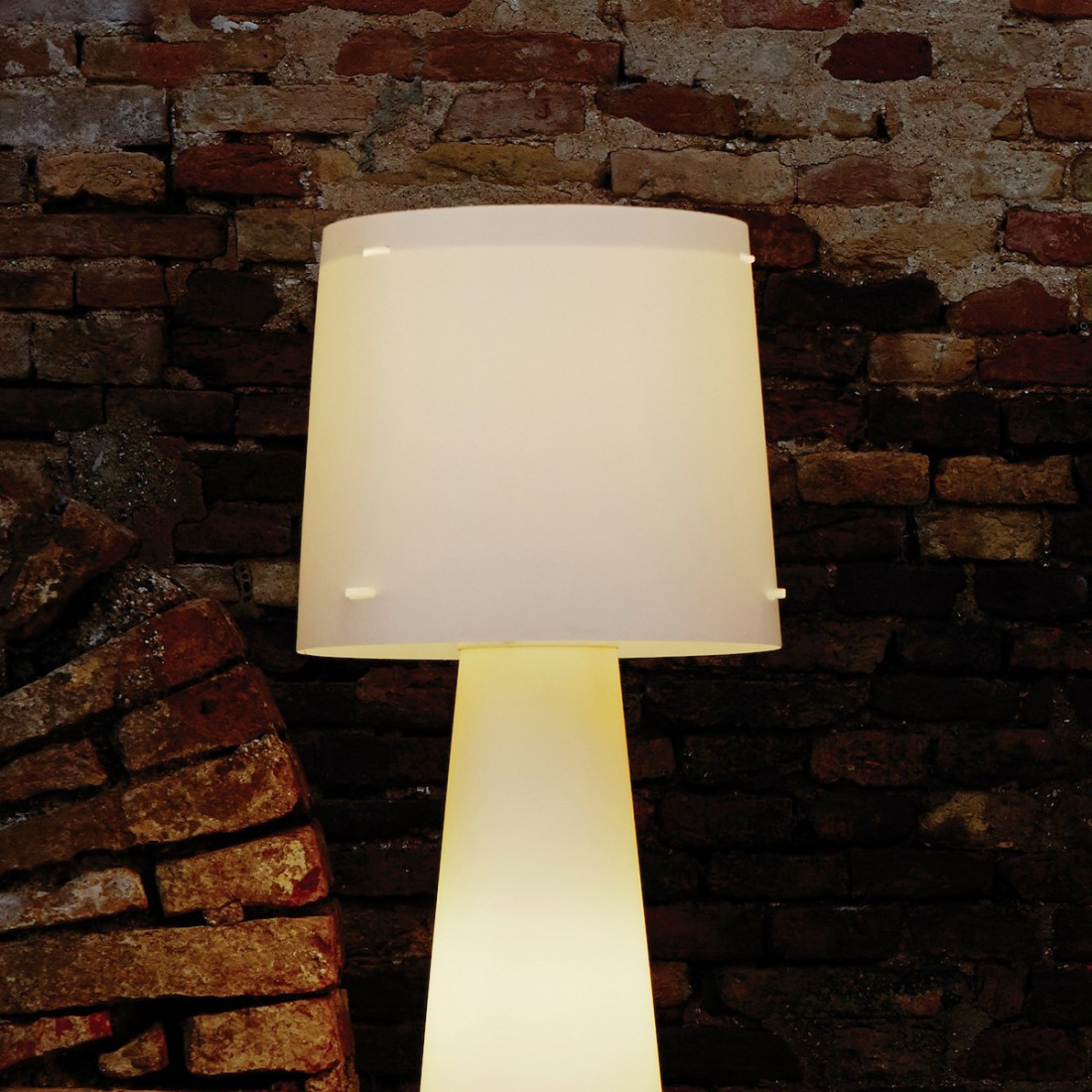 Lampadaire EM-DIVA CL 435 E27 LED H140 CM blanc polypropylène perle lampadaire intérieur moderne