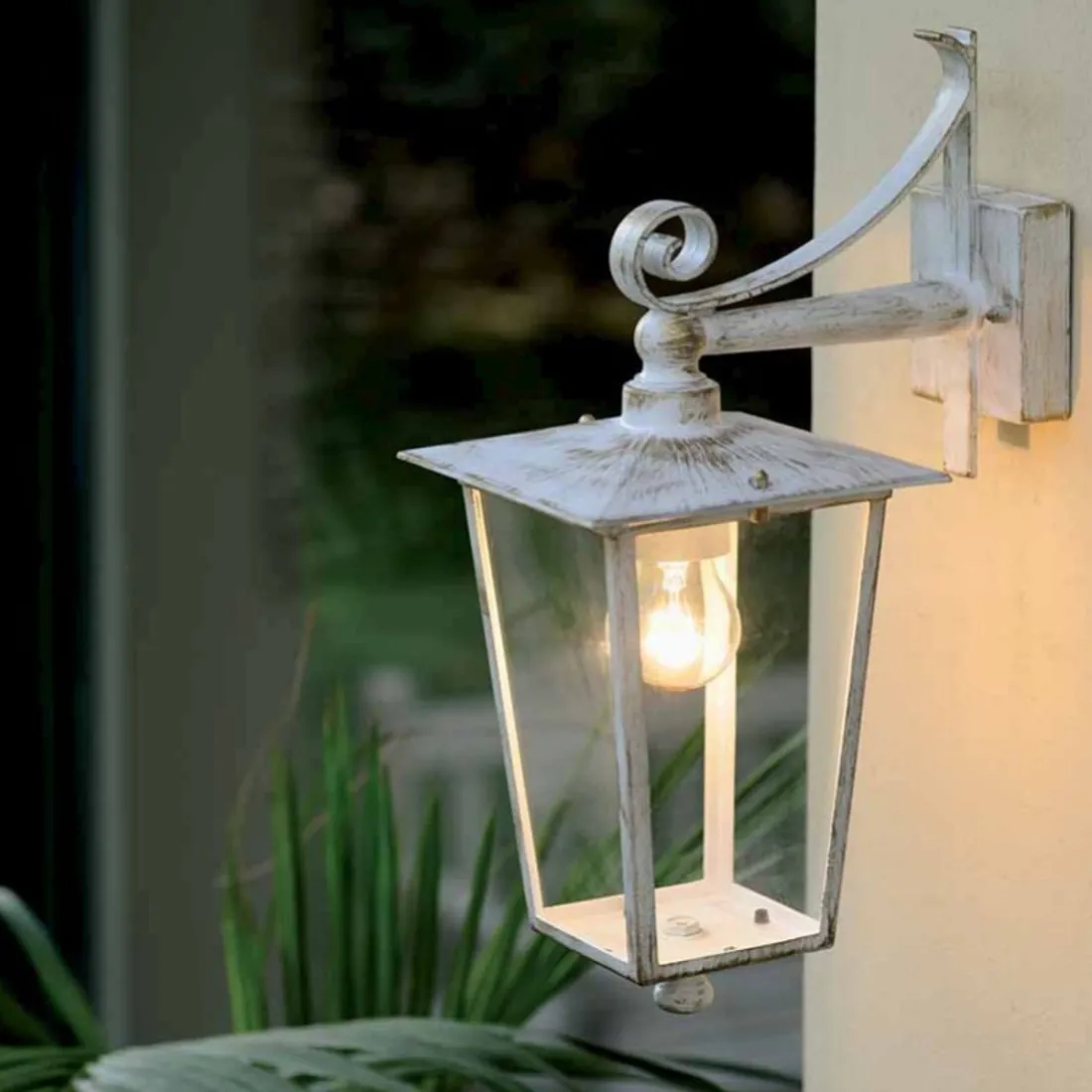 Applique LV-NOTORIUS E27 LED luce bassa lanterna classica alluminio lampada parete bianco oro riggine esterno IP43