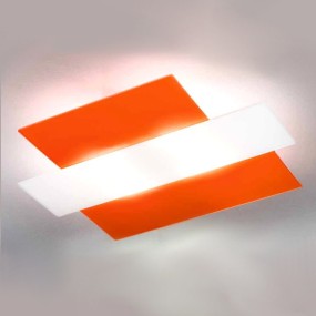 Moderne Deckenleuchte aus farbigem Glas mit E27-interner LED-IP20-Fassung.