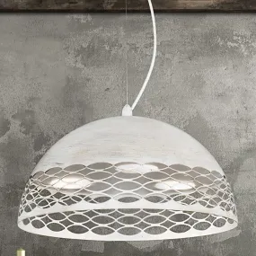 Klassisch gealterter weißer LED-Kronleuchter