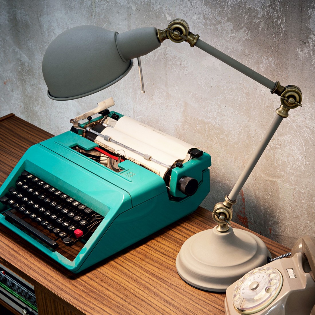 Ideal Lux Vintage Schreibtischlampe mit verstellbarem Arm