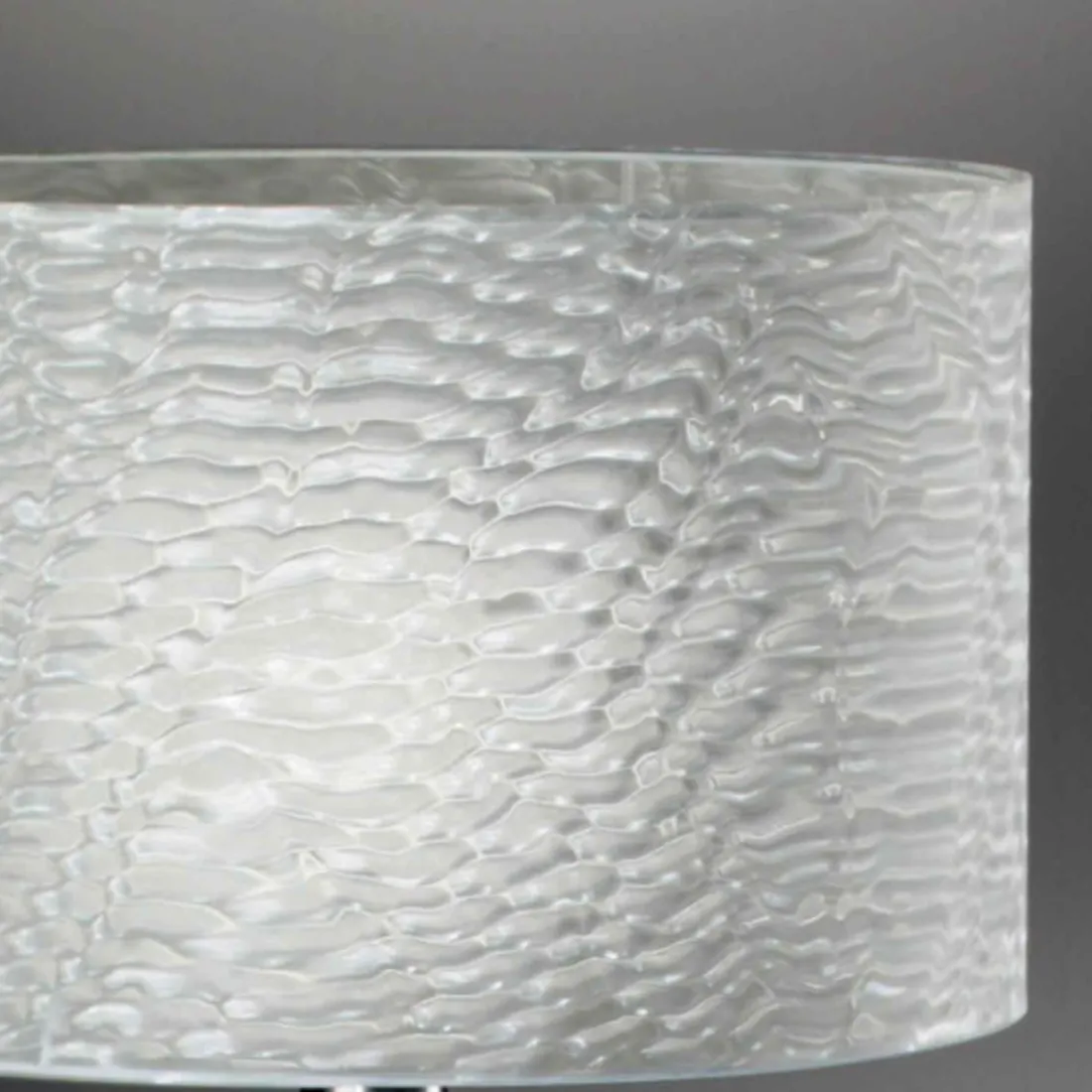 Lume da tavolo completo di paralume attacco E27 LED.