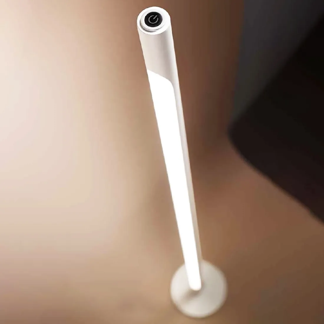 Piantana moderna led Perenz STICK 6760