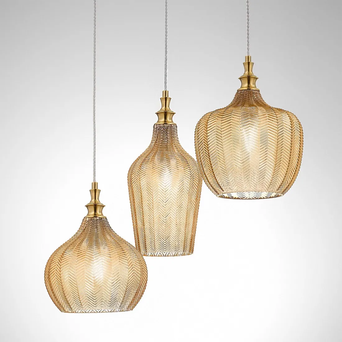 Klassischer Kronleuchter Gea Luce CLEOFE S3 Ockerglas