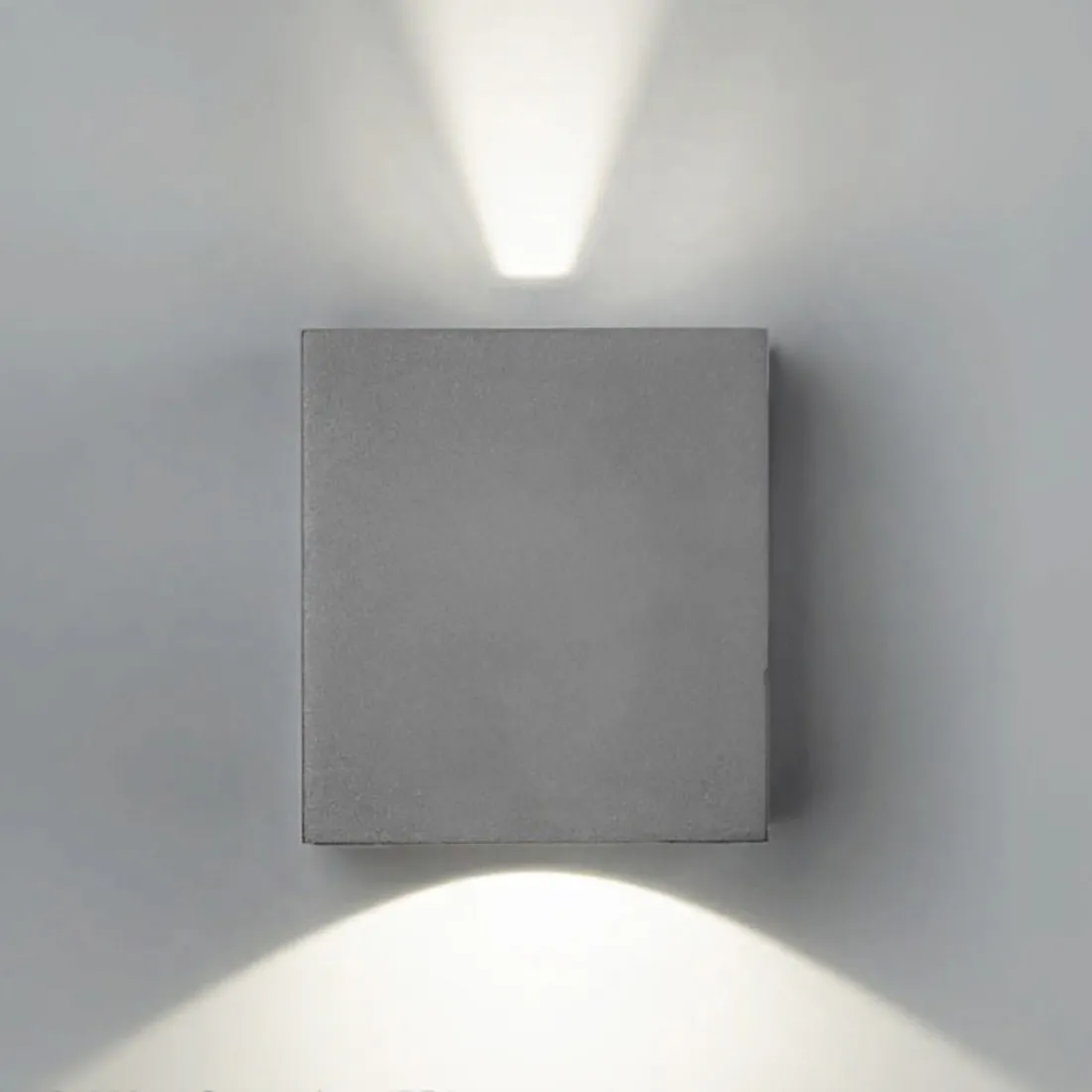 Aplique para exterior Pan International BOXER LED UP-DOWN