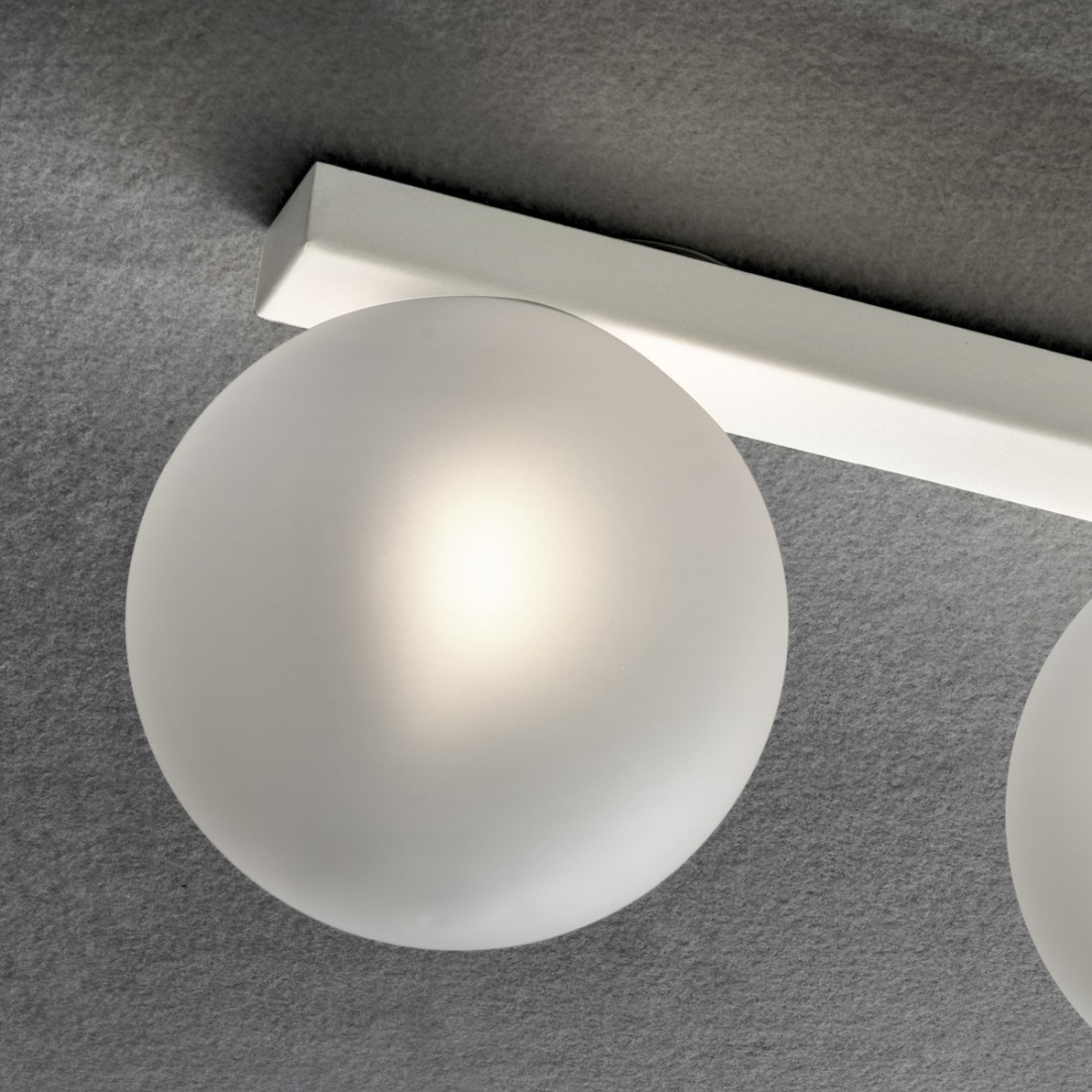 Moderne Deckenleuchte Illuminando PALLINA PALLI4BNST G9 LED