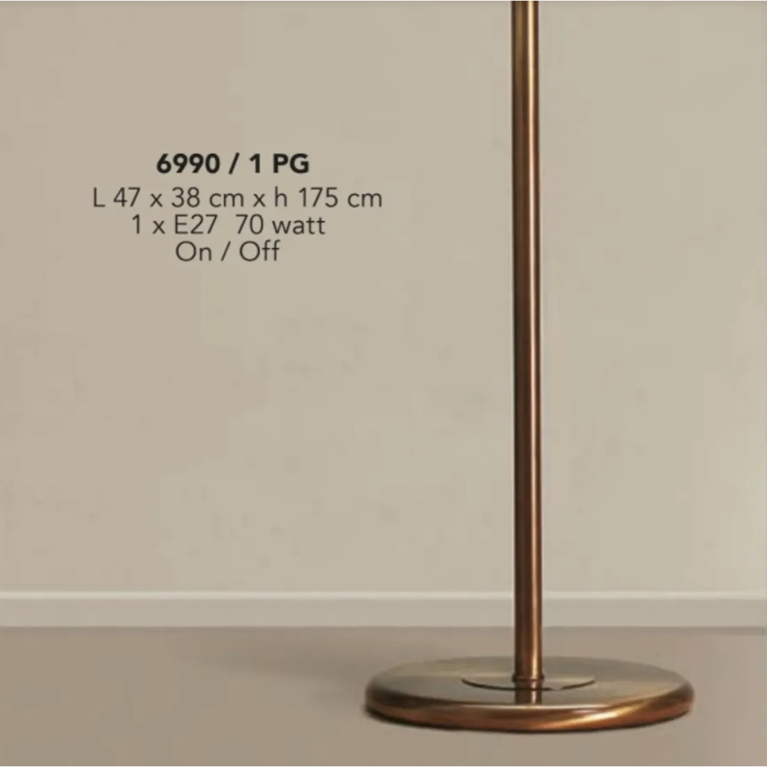 Klassische Stehlampe aus Metall und E27 LED-Innenlampenschirm.