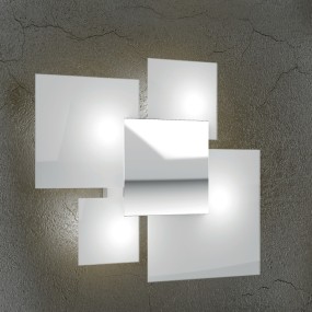 Plafonnier carré moderne en verre coloré ou décoré. LED.
