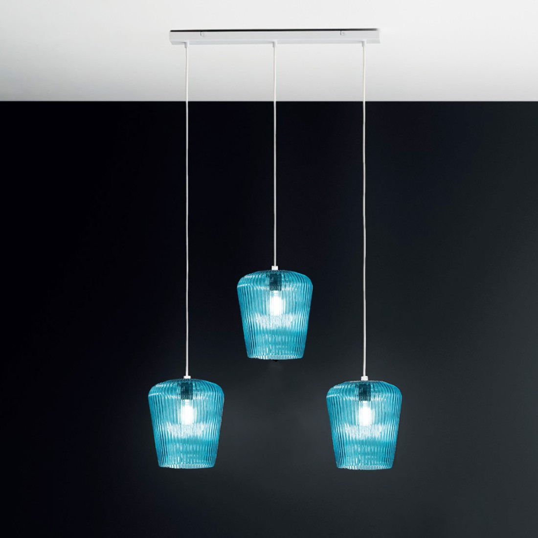 Gea Luce blaue Glaspendelleuchte NUMA BR3