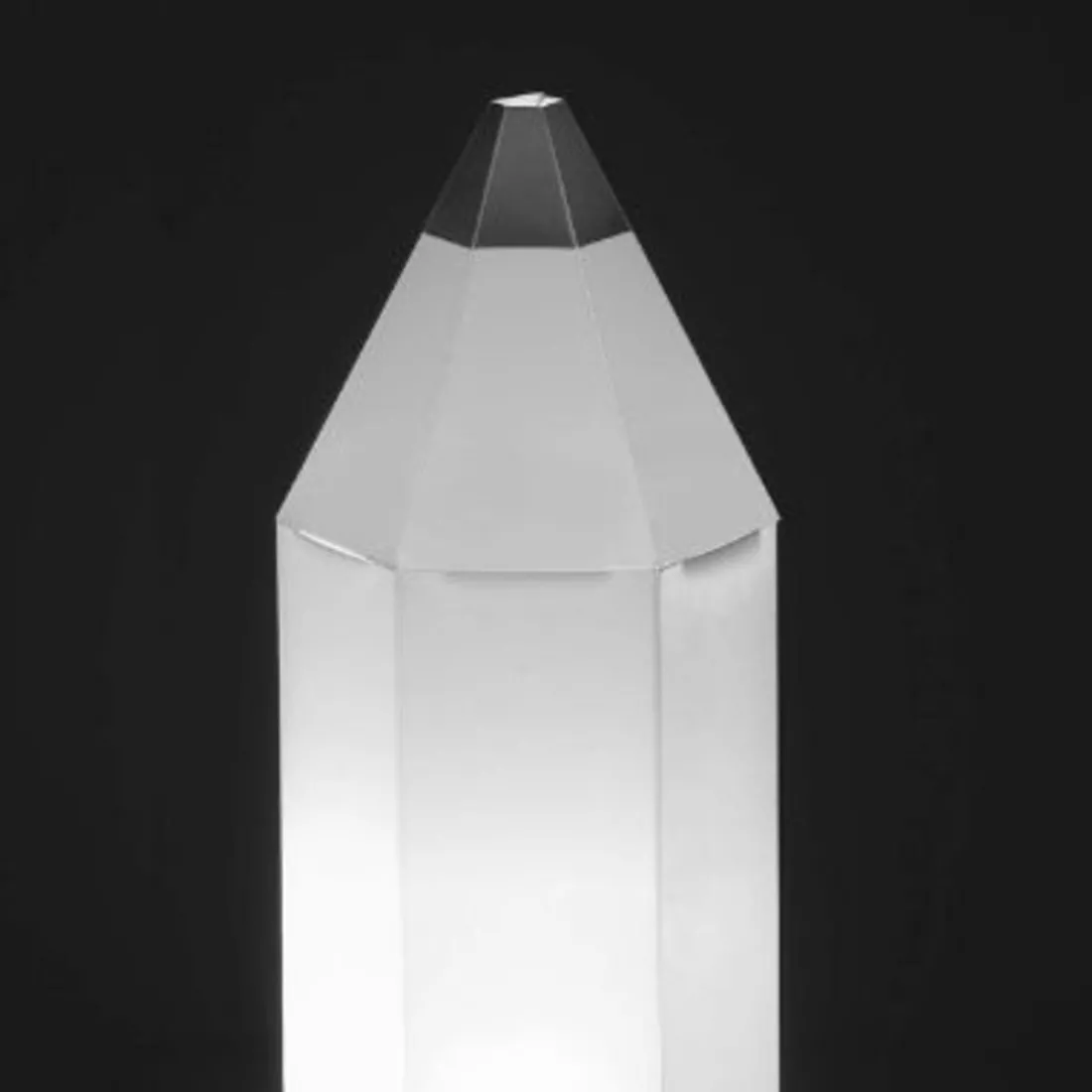 Lampadaire pour chambres d'enfants. LED E27.